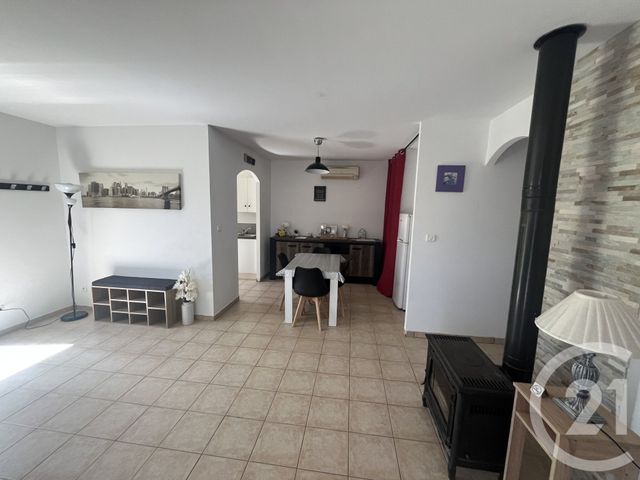 Maison &agrave; louer - 3 pi&egrave;ces - 61,91 m2 - Nans Les Pins - 83 - PROVENCE-ALPES-COTE-D-AZUR