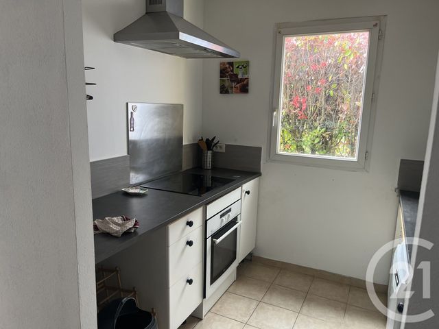 Maison &agrave; louer - 3 pi&egrave;ces - 61,91 m2 - Nans Les Pins - 83 - PROVENCE-ALPES-COTE-D-AZUR
