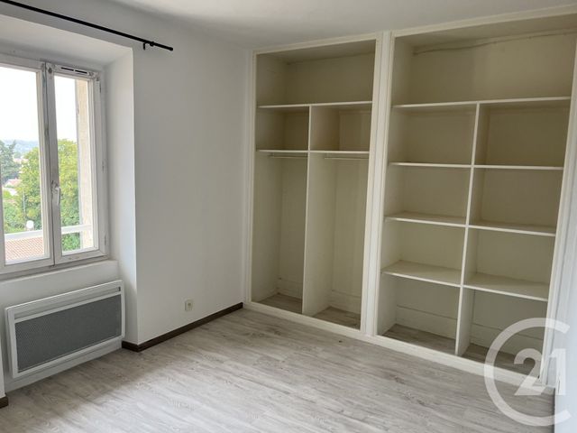 Appartement T2 &agrave; louer - 2 pi&egrave;ces - 40,98 m2 - St Maximin La Ste Baume - 83 - PROVENCE-ALPES-COTE-D-AZUR