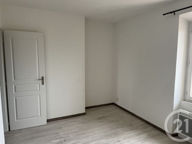 Appartement T2 &agrave; louer - 2 pi&egrave;ces - 40,98 m2 - St Maximin La Ste Baume - 83 - PROVENCE-ALPES-COTE-D-AZUR