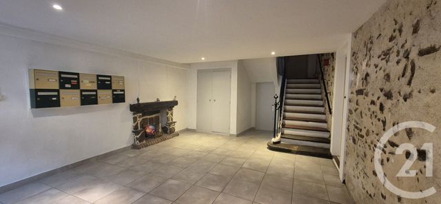 Appartement T3 &agrave; vendre - 3 pi&egrave;ces - 59,26 m2 - Tourves - 83 - PROVENCE-ALPES-COTE-D-AZUR