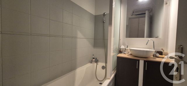 Appartement T3 &agrave; vendre - 3 pi&egrave;ces - 59,26 m2 - Tourves - 83 - PROVENCE-ALPES-COTE-D-AZUR