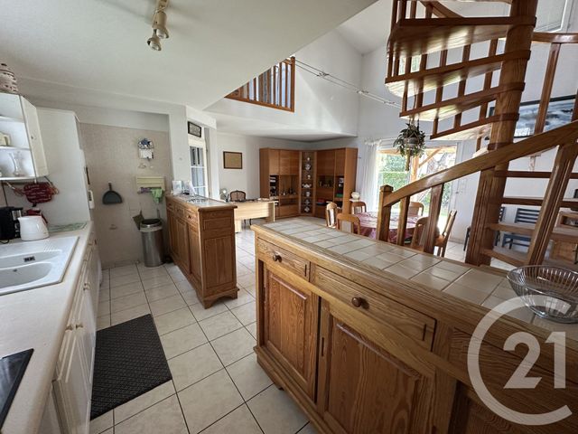 Maison &agrave; vendre - 5 pi&egrave;ces - 145,26 m2 - St Palais Sur Mer - 17 - POITOU-CHARENTES