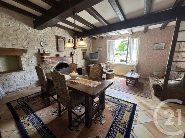 Maison à vendre - 7 pièces - 150 m2 - Saujon - 17 - POITOU-CHARENTES