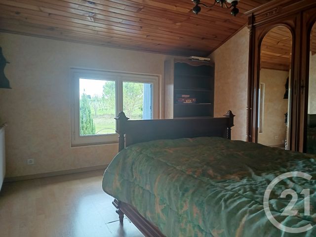 Maison à vendre - 5 pièces - 171,85 m2 - Chenac St Seurin D Uzet - 17 - POITOU-CHARENTES