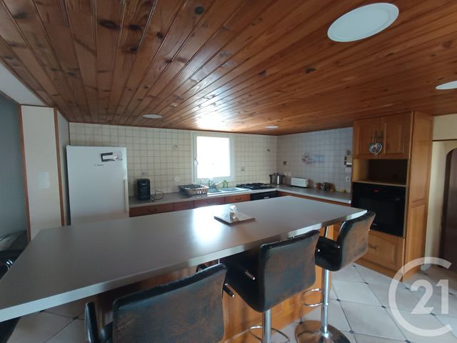 Maison à vendre - 5 pièces - 171,85 m2 - Chenac St Seurin D Uzet - 17 - POITOU-CHARENTES