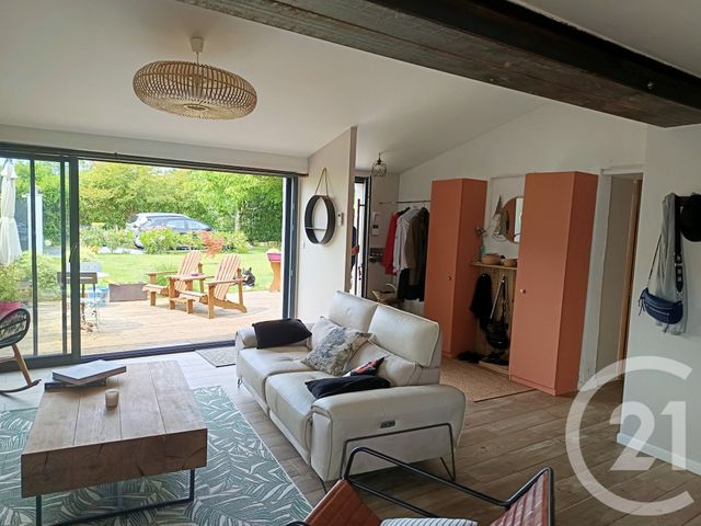 Maison à vendre - 5 pièces - 152,97 m2 - Chenac St Seurin D Uzet - 17 - POITOU-CHARENTES