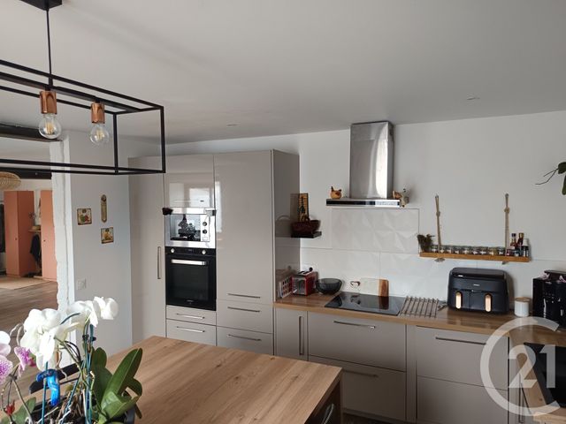 Maison à vendre - 5 pièces - 152,97 m2 - Chenac St Seurin D Uzet - 17 - POITOU-CHARENTES