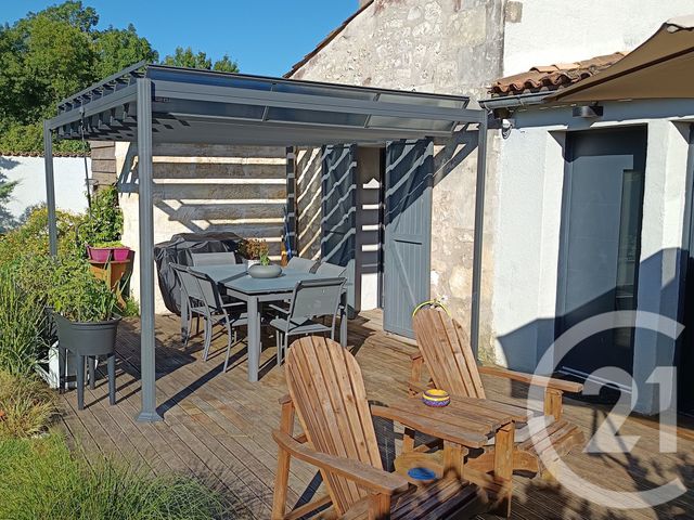 Maison à vendre - 5 pièces - 152,97 m2 - Chenac St Seurin D Uzet - 17 - POITOU-CHARENTES