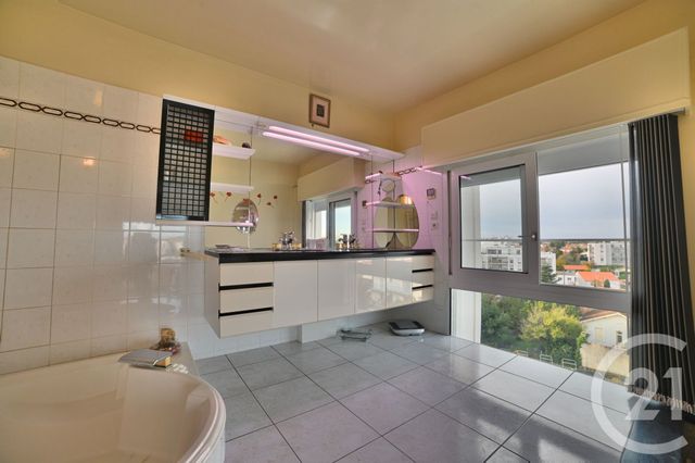 Appartement T5 à vendre - 5 pièces - 212,72 m2 - Royan - 17 - POITOU-CHARENTES