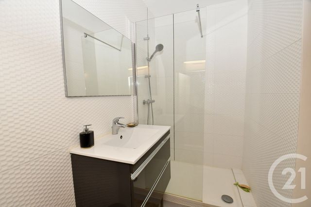 Appartement T3 à vendre - 3 pièces - 76,51 m2 - Royan - 17 - POITOU-CHARENTES