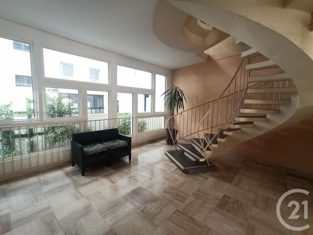 Appartement Duplex &agrave; louer - 3 pi&egrave;ces - 75,37 m2 - Royan - 17 - POITOU-CHARENTES