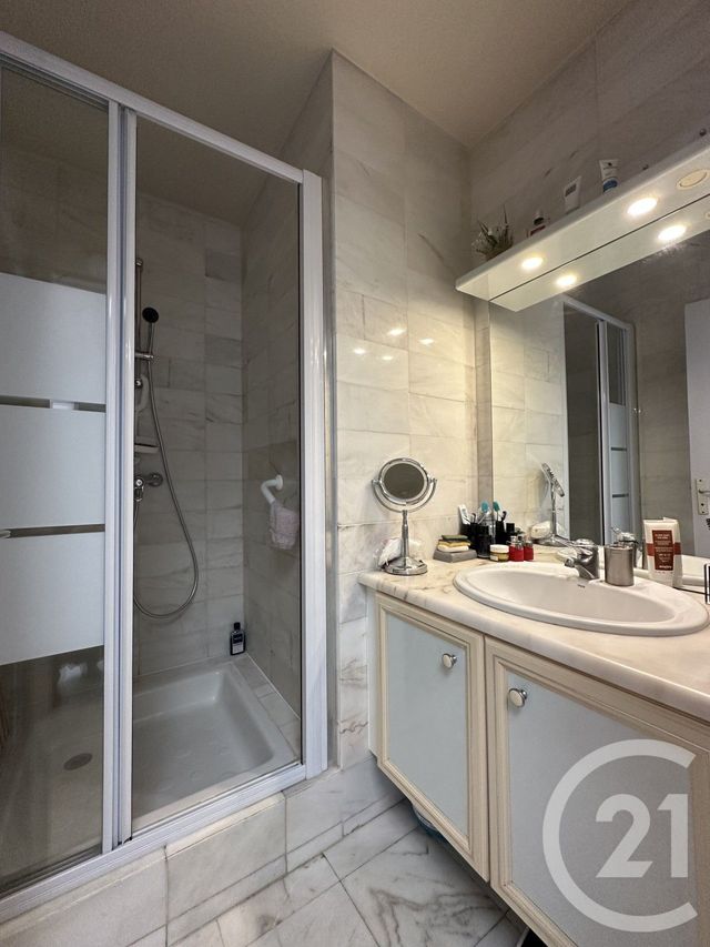 Appartement F3 &agrave; vendre - 3 pi&egrave;ces - 85,69 m2 - Royan - 17 - POITOU-CHARENTES