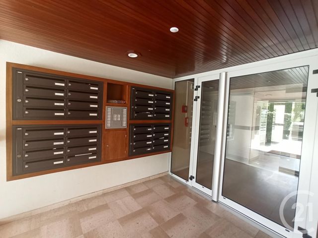 Appartement F2 &agrave; louer - 2 pi&egrave;ces - 59,37 m2 - St Georges De Didonne - 17 - POITOU-CHARENTES