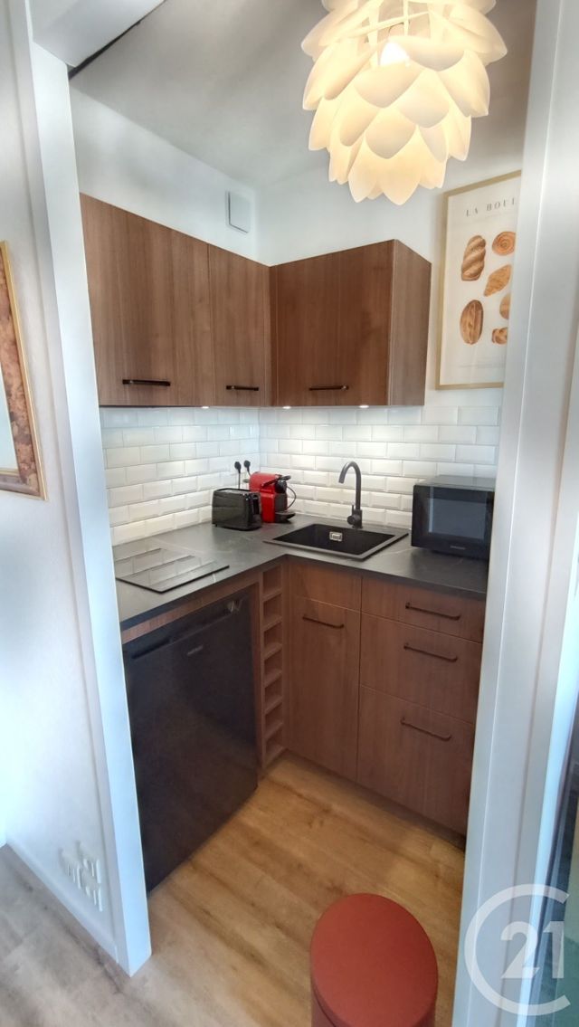 Appartement F1 &agrave; louer - 1 pi&egrave;ce - 21,47 m2 - Royan - 17 - POITOU-CHARENTES