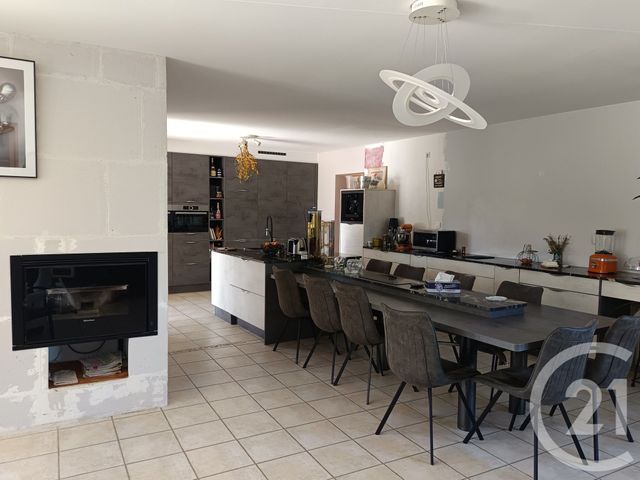 Maison &agrave; vendre - 6 pi&egrave;ces - 159,73 m2 - Ste Gemme - 17 - POITOU-CHARENTES
