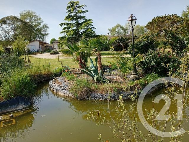 Maison &agrave; vendre - 6 pi&egrave;ces - 159,73 m2 - Ste Gemme - 17 - POITOU-CHARENTES