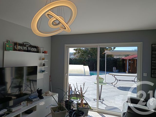 Maison &agrave; vendre - 6 pi&egrave;ces - 159,73 m2 - Ste Gemme - 17 - POITOU-CHARENTES