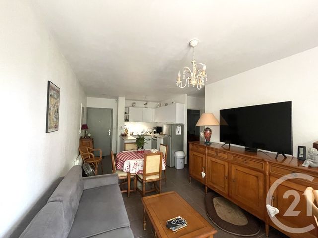 Appartement T2 &agrave; louer - 2 pi&egrave;ces - 42,77 m2 - Royan - 17 - POITOU-CHARENTES