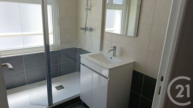Appartement F3 &agrave; louer - 3 pi&egrave;ces - 66,73 m2 - Royan - 17 - POITOU-CHARENTES