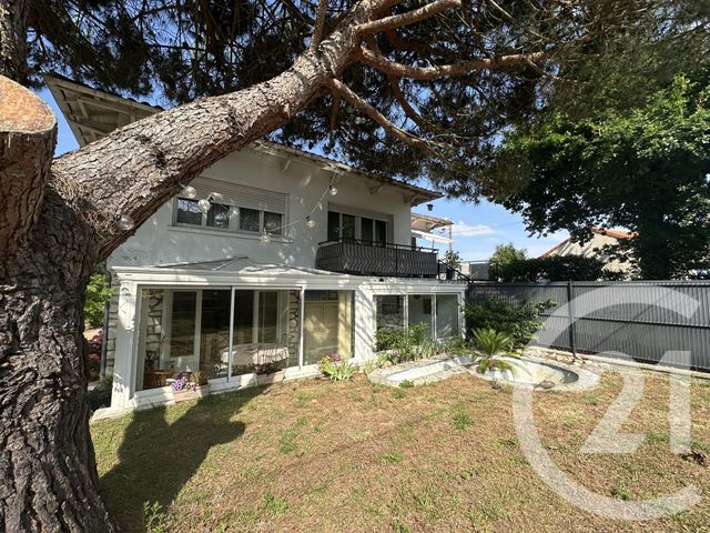 Appartement F5 &agrave; vendre - 5 pi&egrave;ces - 135,70 m2 - Royan - 17 - POITOU-CHARENTES