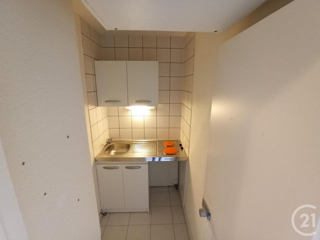 Appartement F1 &agrave; louer - 1 pi&egrave;ce - 23,88 m2 - St Georges De Didonne - 17 - POITOU-CHARENTES