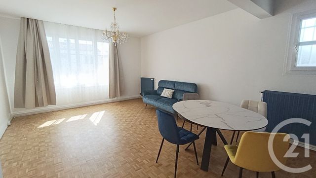 Appartement F3 &agrave; louer - 3 pi&egrave;ces - 78,13 m2 - Royan - 17 - POITOU-CHARENTES