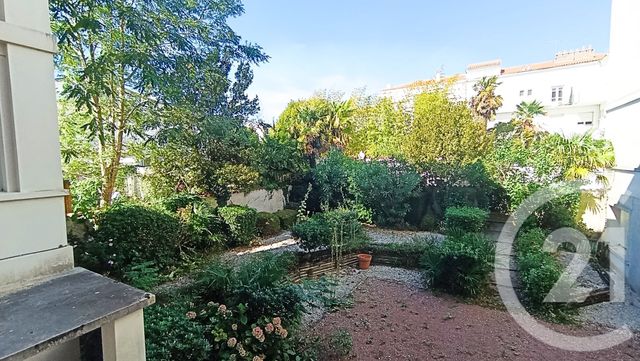 Appartement F3 &agrave; louer - 3 pi&egrave;ces - 78,13 m2 - Royan - 17 - POITOU-CHARENTES