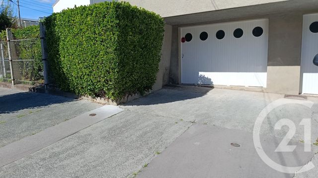 Appartement F3 &agrave; louer - 3 pi&egrave;ces - 78,13 m2 - Royan - 17 - POITOU-CHARENTES