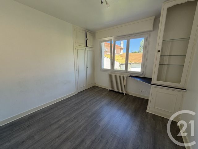 Appartement F5 &agrave; louer - 5 pi&egrave;ces - 129,20 m2 - Royan - 17 - POITOU-CHARENTES