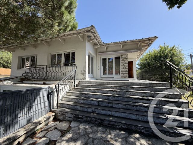 Appartement F5 &agrave; louer - 5 pi&egrave;ces - 129,20 m2 - Royan - 17 - POITOU-CHARENTES