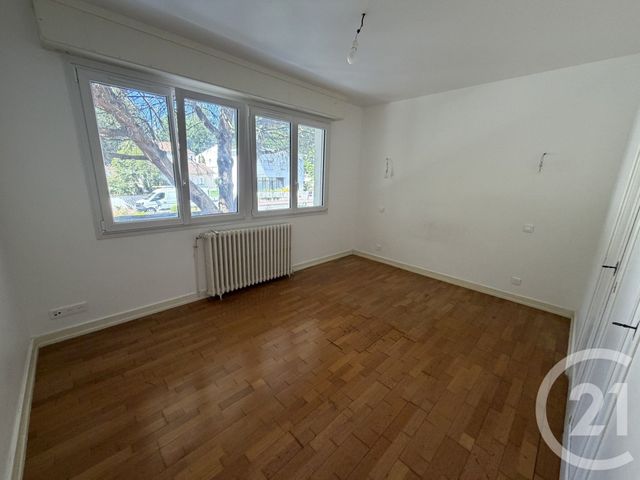 Appartement F5 &agrave; louer - 5 pi&egrave;ces - 129,20 m2 - Royan - 17 - POITOU-CHARENTES