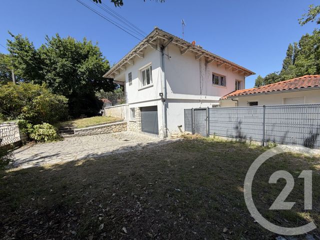 Appartement F5 &agrave; louer - 5 pi&egrave;ces - 129,20 m2 - Royan - 17 - POITOU-CHARENTES