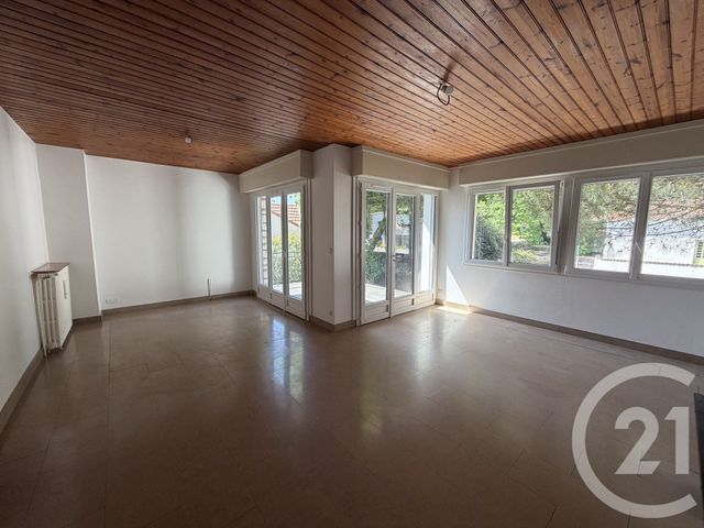 Appartement F5 &agrave; louer - 5 pi&egrave;ces - 129,20 m2 - Royan - 17 - POITOU-CHARENTES