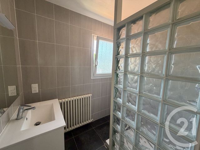 Appartement F5 &agrave; louer - 5 pi&egrave;ces - 129,20 m2 - Royan - 17 - POITOU-CHARENTES