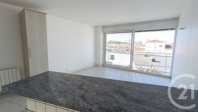 Appartement F2 &agrave; louer - 2 pi&egrave;ces - 54,53 m2 - Royan - 17 - POITOU-CHARENTES
