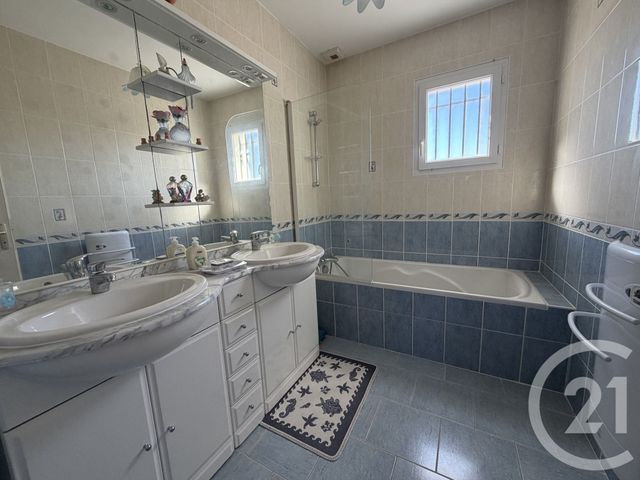 Maison &agrave; vendre - 5 pi&egrave;ces - 118,12 m2 - St Palais Sur Mer - 17 - POITOU-CHARENTES
