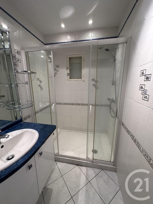 Appartement F5 &agrave; louer - 5 pi&egrave;ces - 135,70 m2 - Royan - 17 - POITOU-CHARENTES