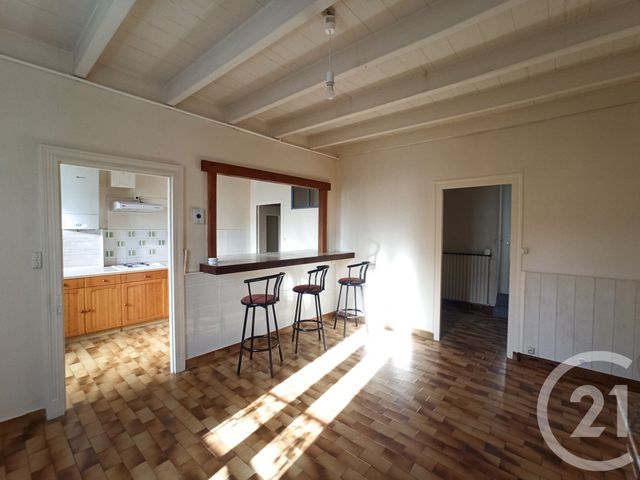 Maison &agrave; louer - 3 pi&egrave;ces - 72,71 m2 - Saujon - 17 - POITOU-CHARENTES