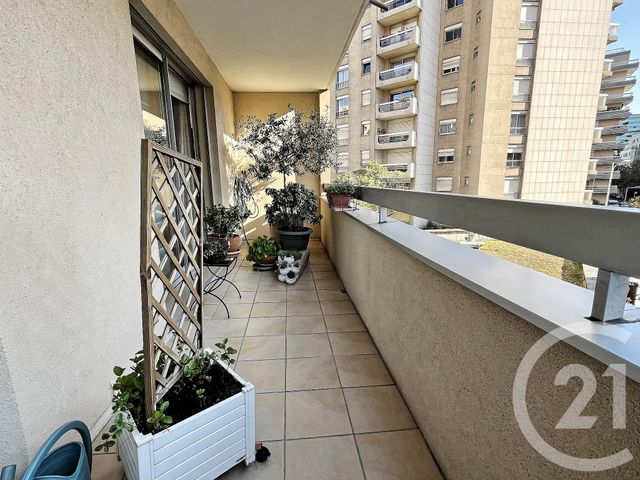 Appartement F5 &agrave; vendre - 5 pi&egrave;ces - 110,43 m2 - Courbevoie - 92 - ILE-DE-FRANCE