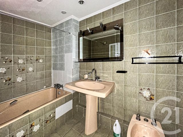 Appartement F5 à vendre - 5 pièces - 102,50 m2 - Puteaux - 92 - ILE-DE-FRANCE