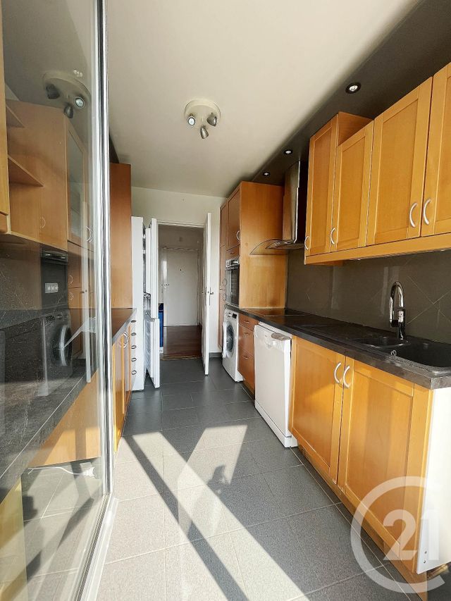 Appartement F3 à louer - 3 pièces - 91,80 m2 - Courbevoie - 92 - ILE-DE-FRANCE