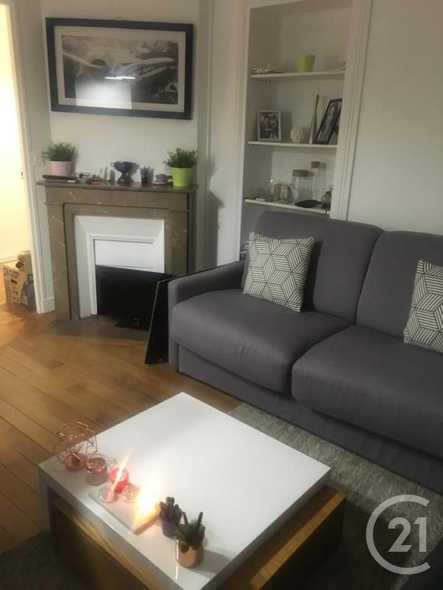 Appartement 2 pièce(s) 35.8 m²à louer Courbevoie