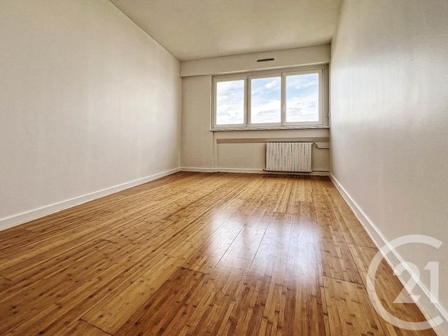 Appartement F4 à louer - 4 pièces - 106,45 m2 - Courbevoie - 92 - ILE-DE-FRANCE