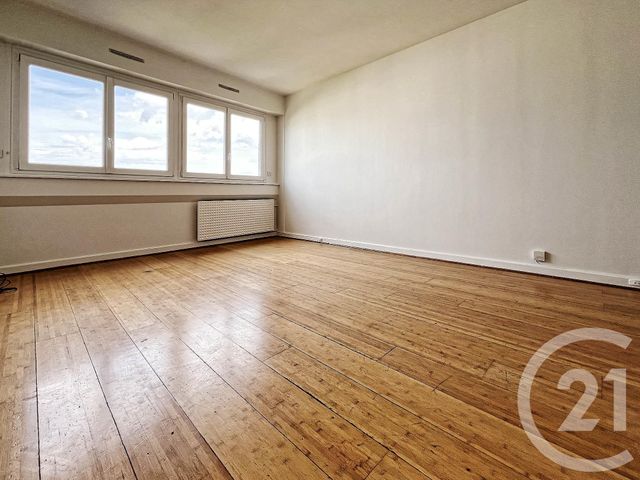 Appartement F4 à louer - 4 pièces - 106,45 m2 - Courbevoie - 92 - ILE-DE-FRANCE