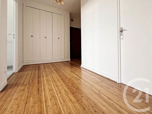 Appartement F4 à louer - 4 pièces - 106,45 m2 - Courbevoie - 92 - ILE-DE-FRANCE