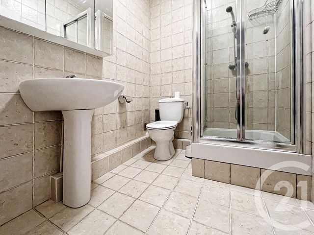 Appartement F4 à louer - 4 pièces - 106,45 m2 - Courbevoie - 92 - ILE-DE-FRANCE