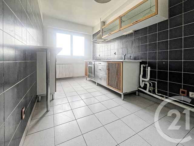 Appartement F4 à louer - 4 pièces - 106,45 m2 - Courbevoie - 92 - ILE-DE-FRANCE
