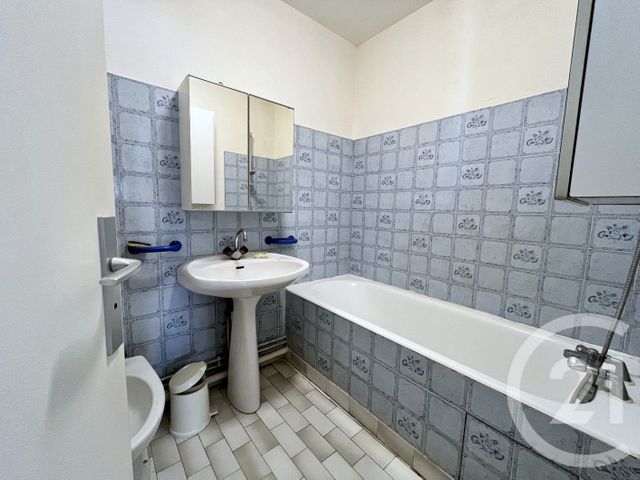 Appartement F3 &agrave; vendre - 3 pi&egrave;ces - 62,83 m2 - Courbevoie - 92 - ILE-DE-FRANCE