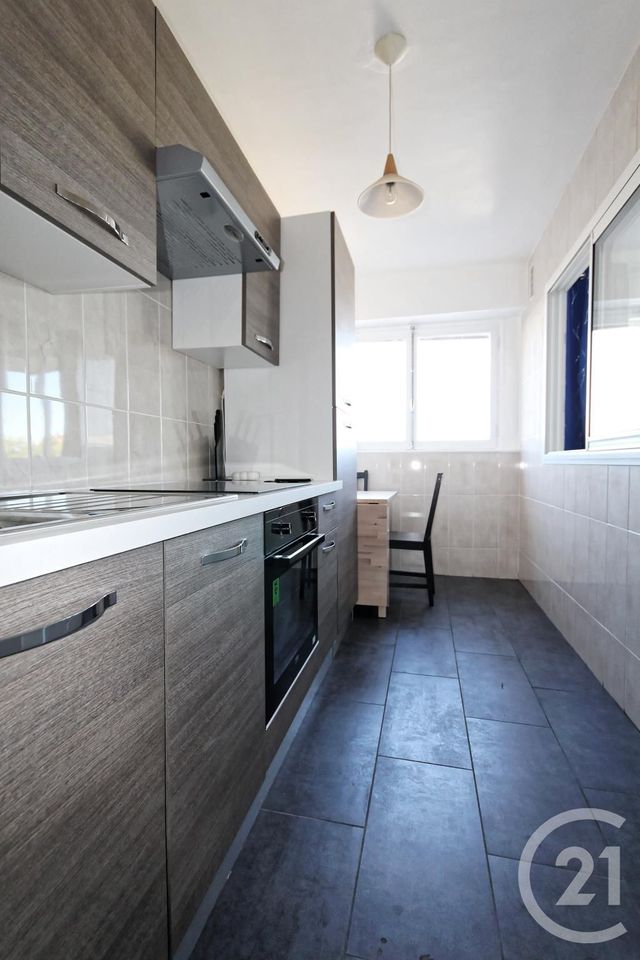 Appartement F2 &agrave; louer - 2 pi&egrave;ces - 52,60 m2 - Courbevoie - 92 - ILE-DE-FRANCE